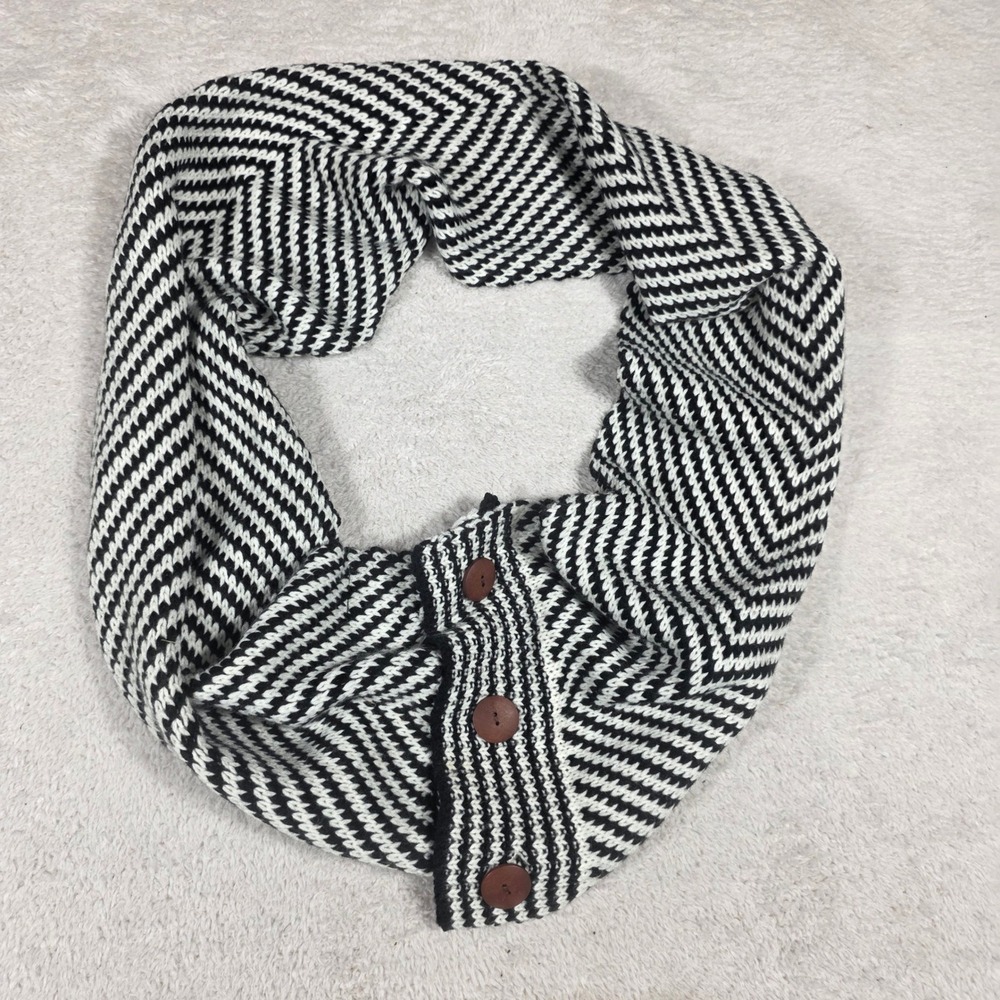 Mud Pie Infinity Scarf Womens OS Black White Excellent Chevron Button Knit Cowl